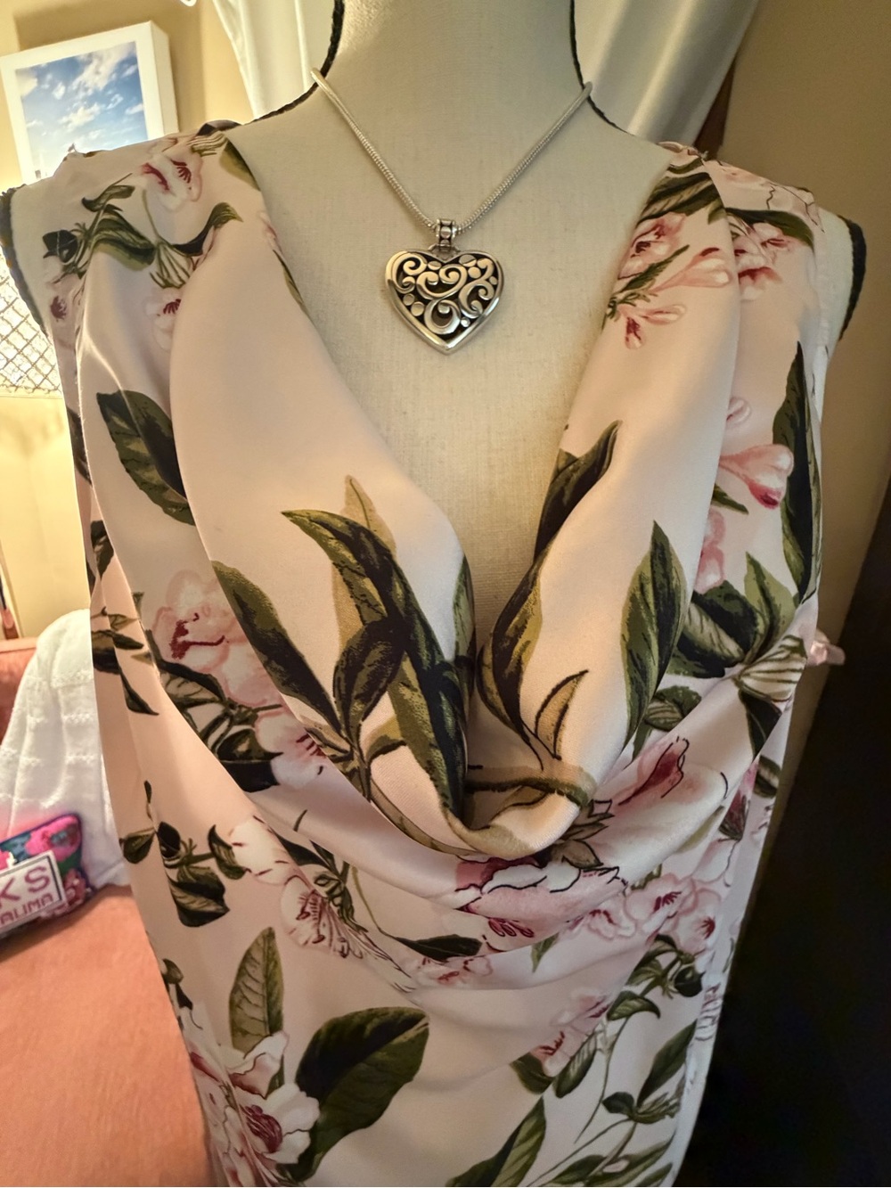 White House Black Market Blush Pink Floral Cowl Neck Sleeveless Top EUC